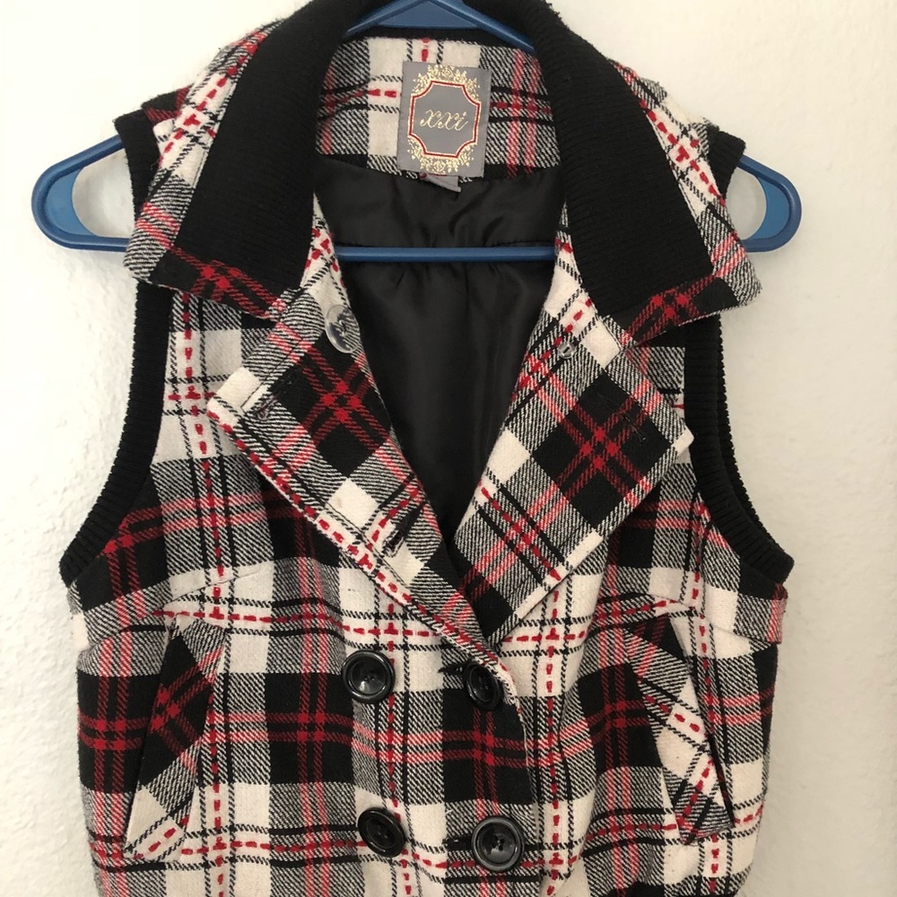 Sweater vest